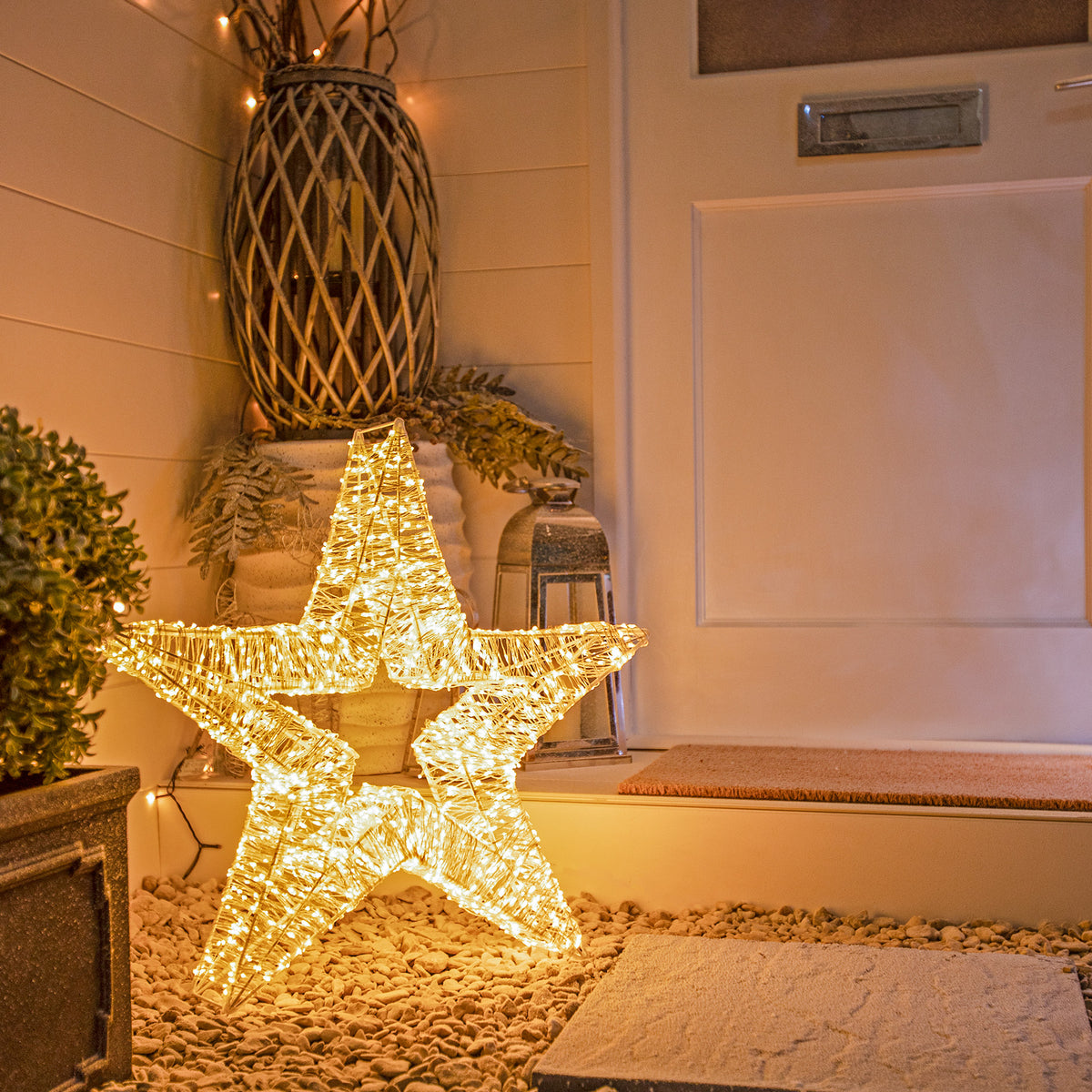 60CM Outdoor Light Up Christmas Star With 1920 Warm White Micro LEDS and Timer
