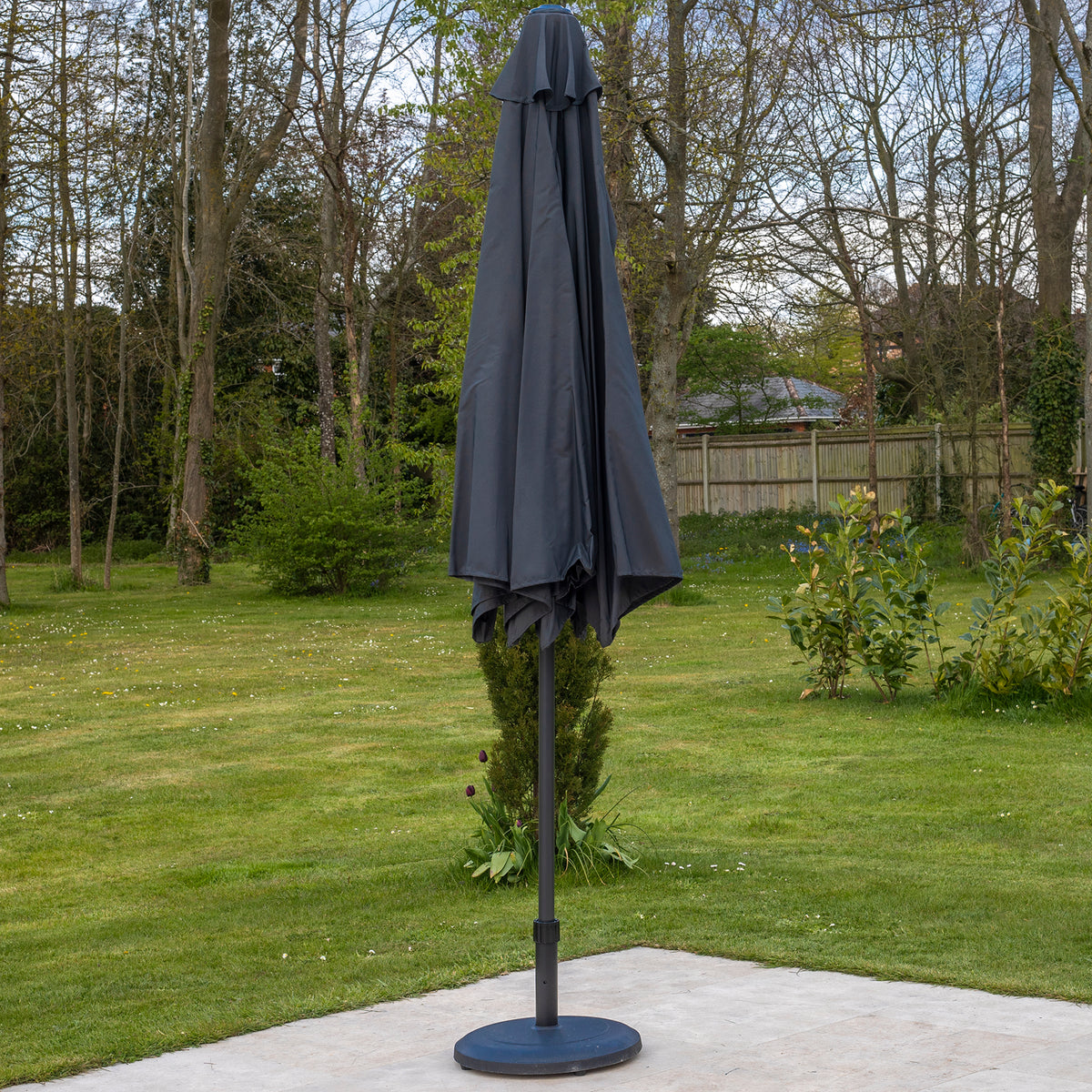 Bracken Outdoors Grey 2.5m Crank and Tilt Round Garden Parasol - Graphite Pole