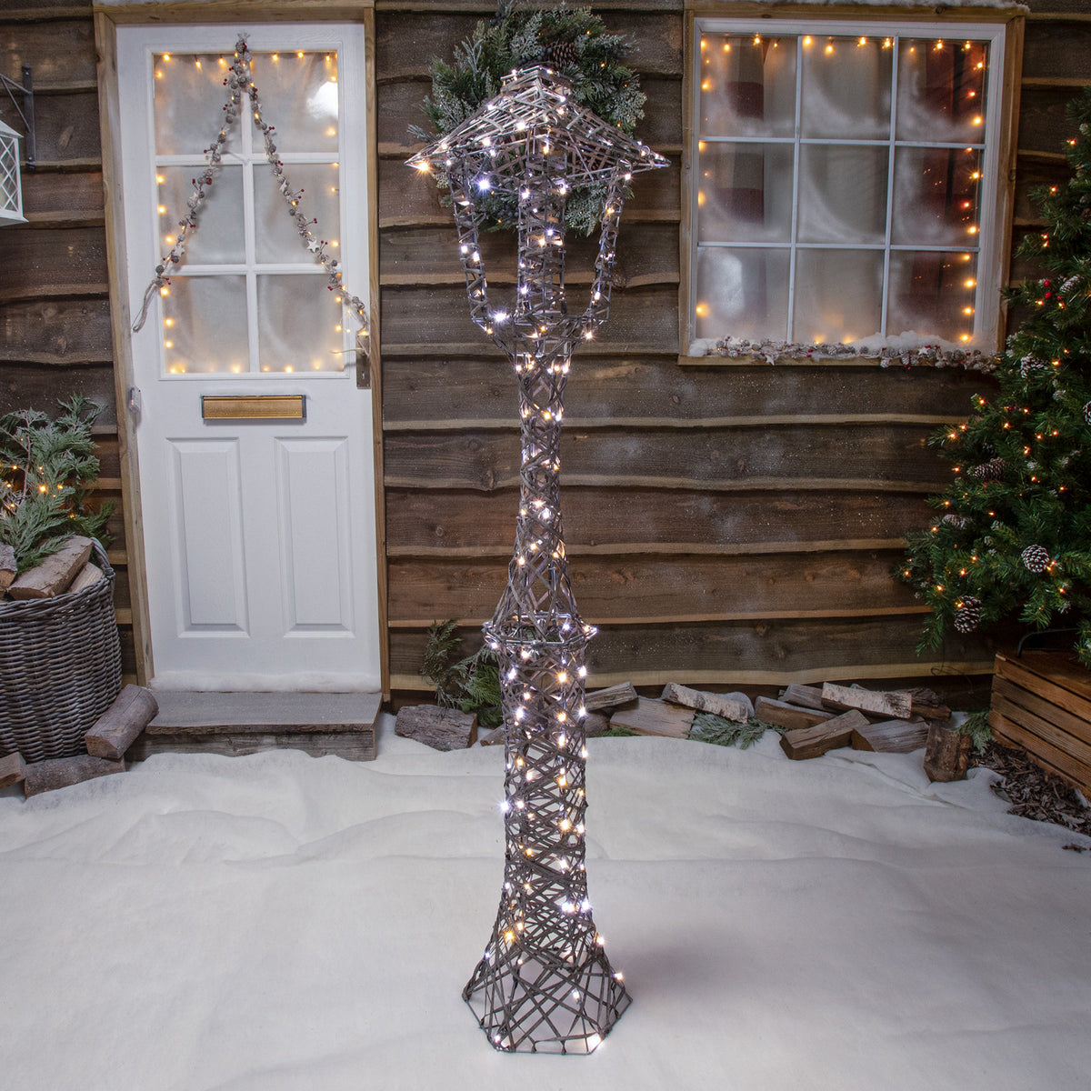 1.5M Grey Wicker Christmas Lamp Post with 160 White LEDS