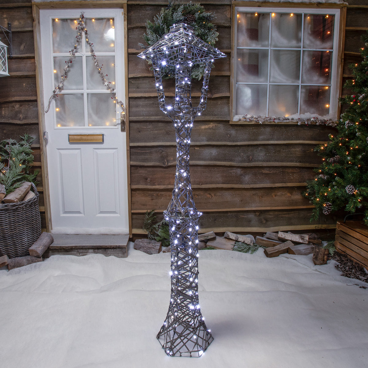 1.5M Grey Wicker Christmas Lamp Post with 160 White LEDS