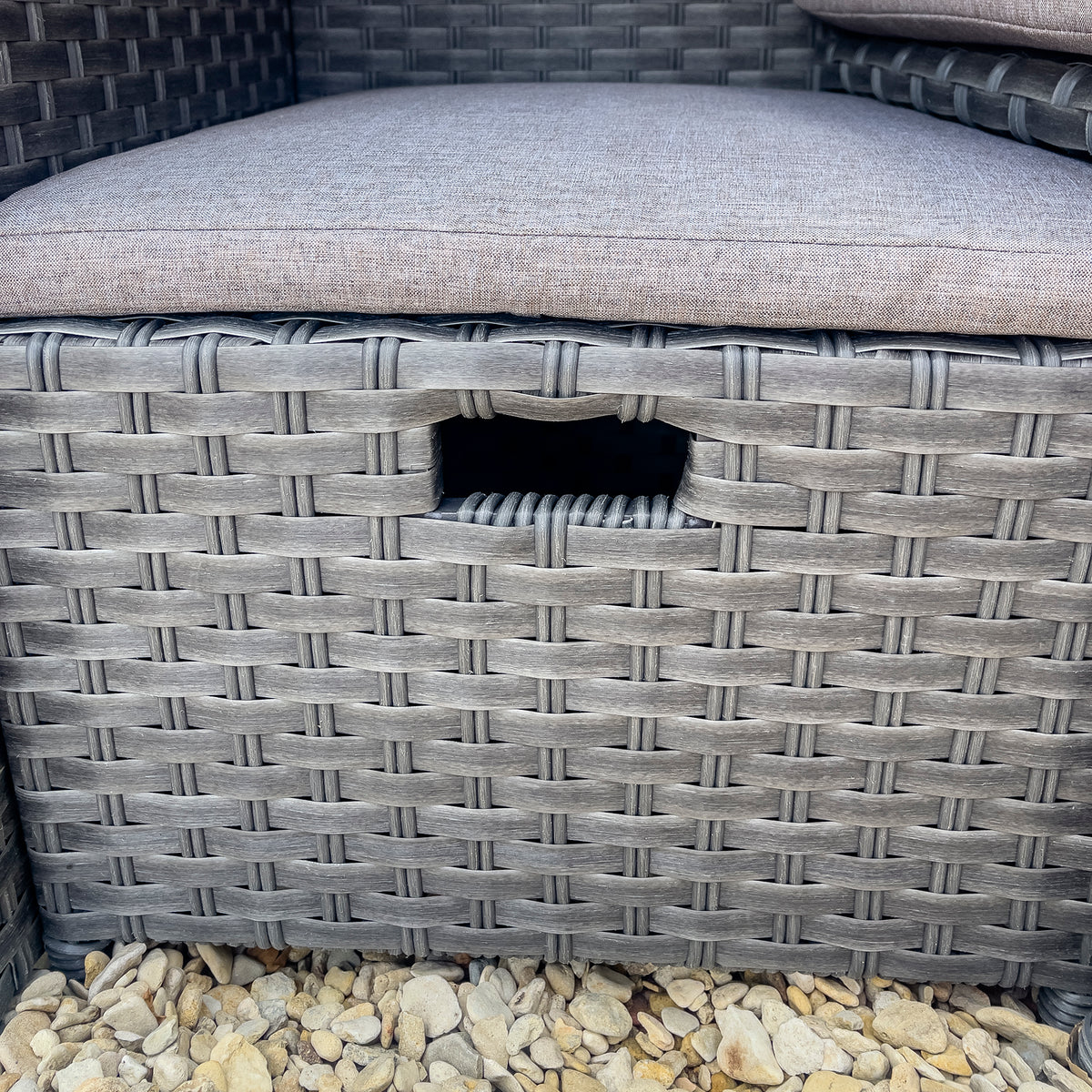 Bracken Outdoors Dakota Grand 4 - 8 Seater Rattan Garden Cube Set -Grey