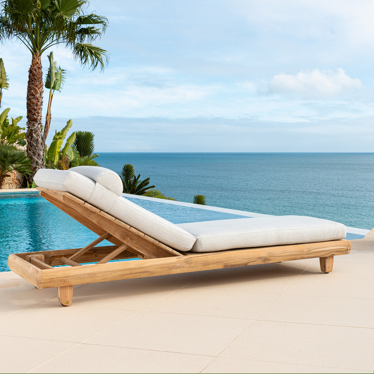 Alexander Rose Outdoor Sorrento Teak Adjustable Sunbed with Cushion