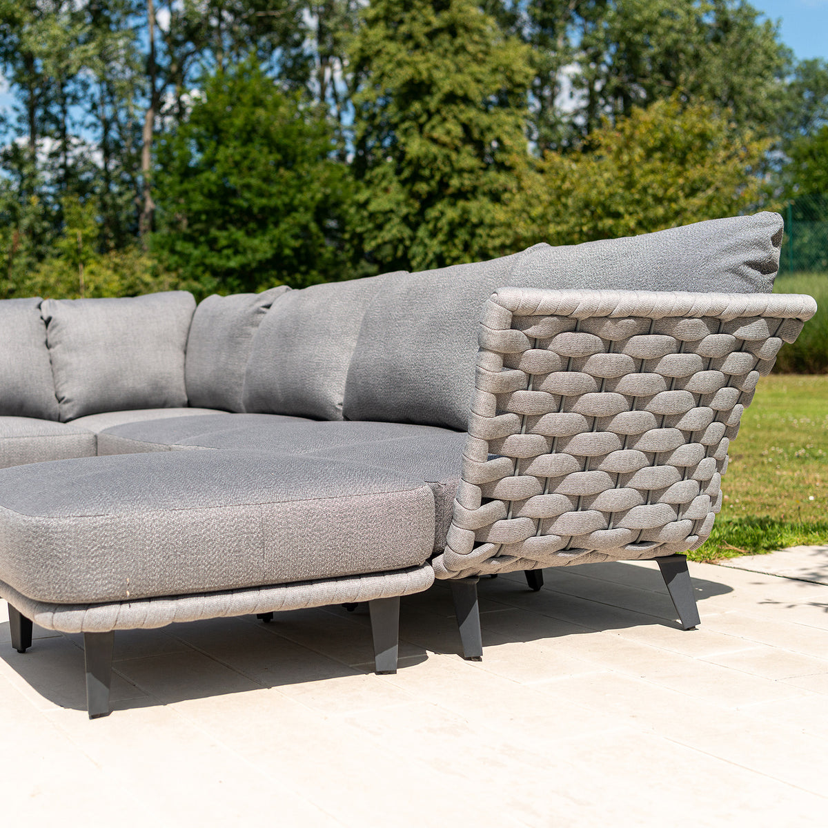 Alexander Rose Outdoor Cordial Luxe Light Grey Mid Module with Cushion