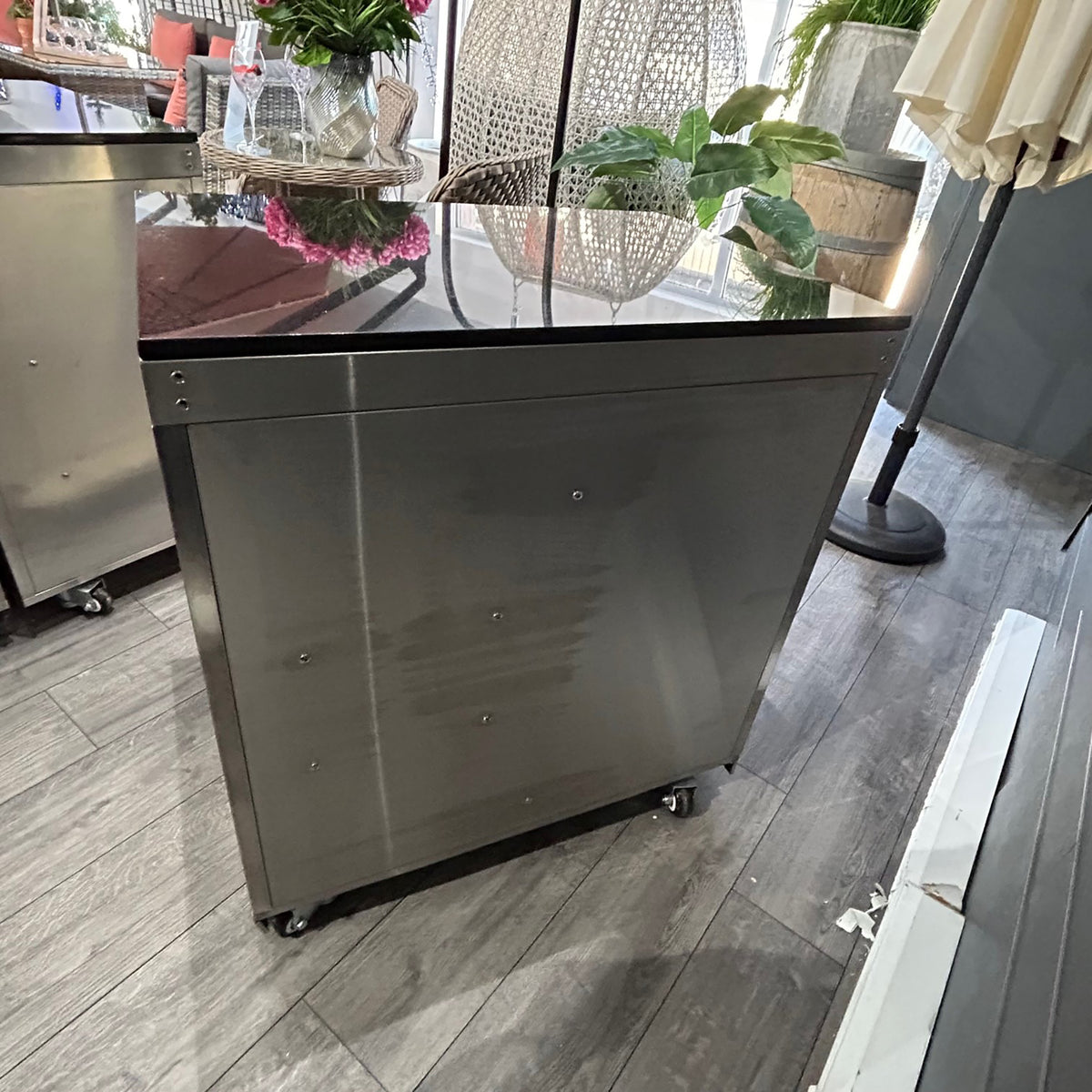 Ex Display Draco Grills Outdoor Kitchen Stainless Steel Double Door Cabinet with Granite Top
