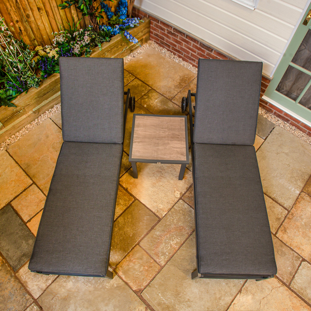 LG Outdoor Monza Set of 2 Aluminium Sunloungers and Side Table