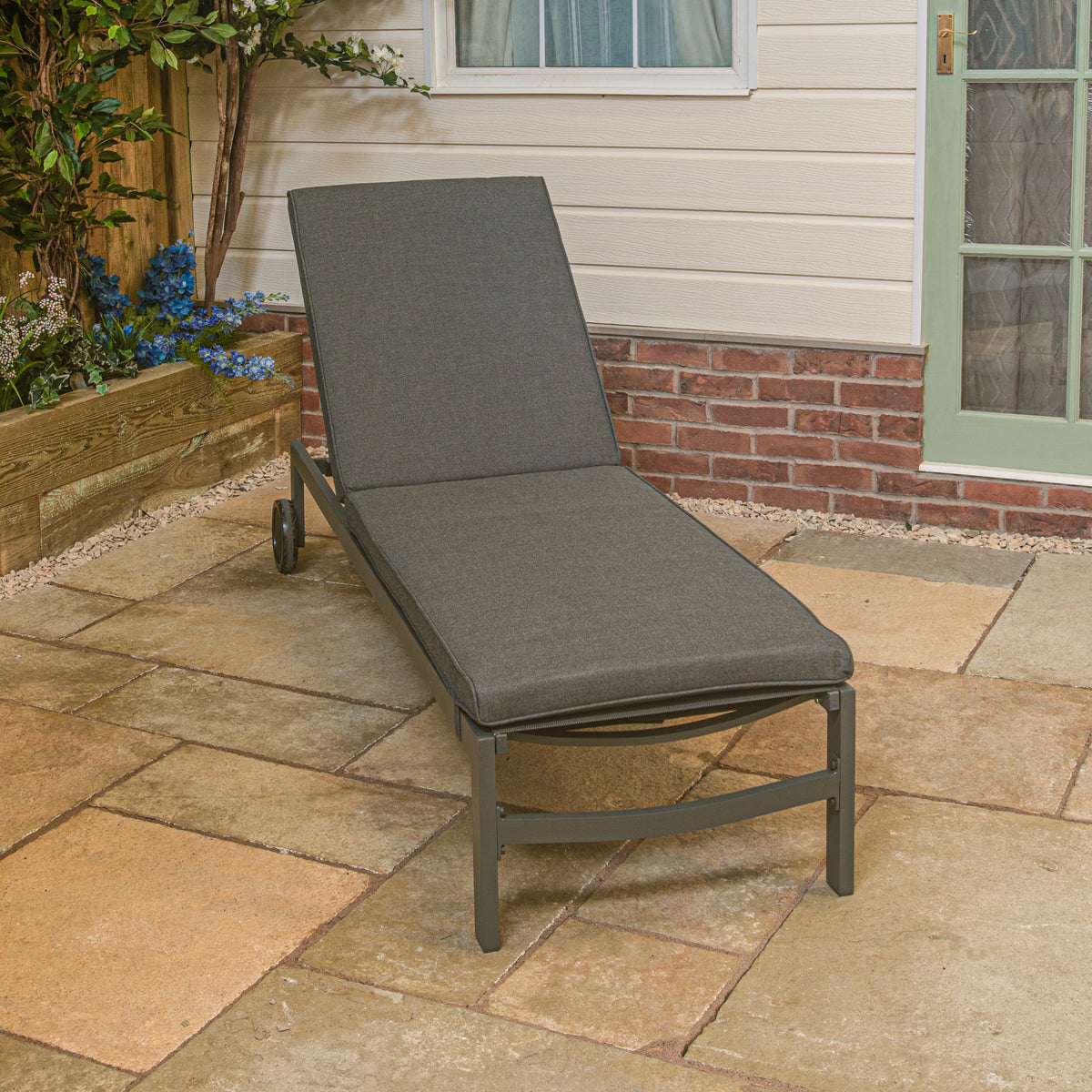 LG Outdoor Monza Aluminium Sunlounger Bed with Cushion